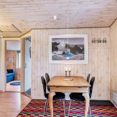 Gonda - 500m From The Sea By Interhome *